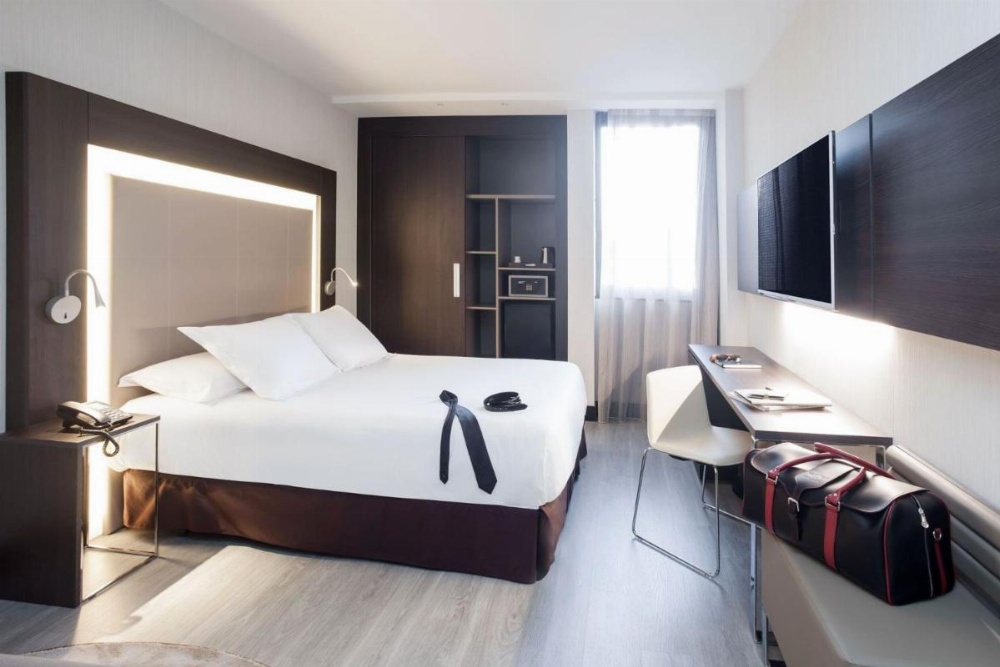 Room image 3