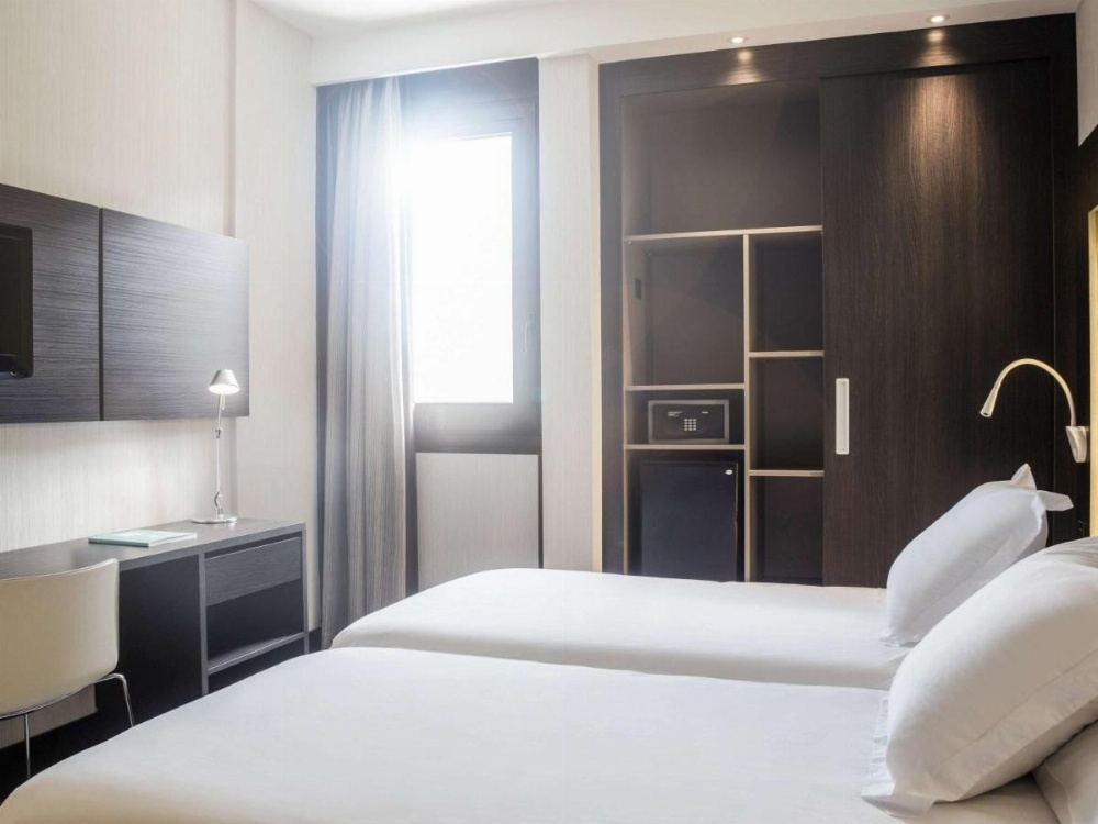 Room image 2