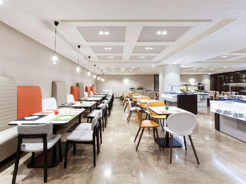 Novotel Madrid Center image 37